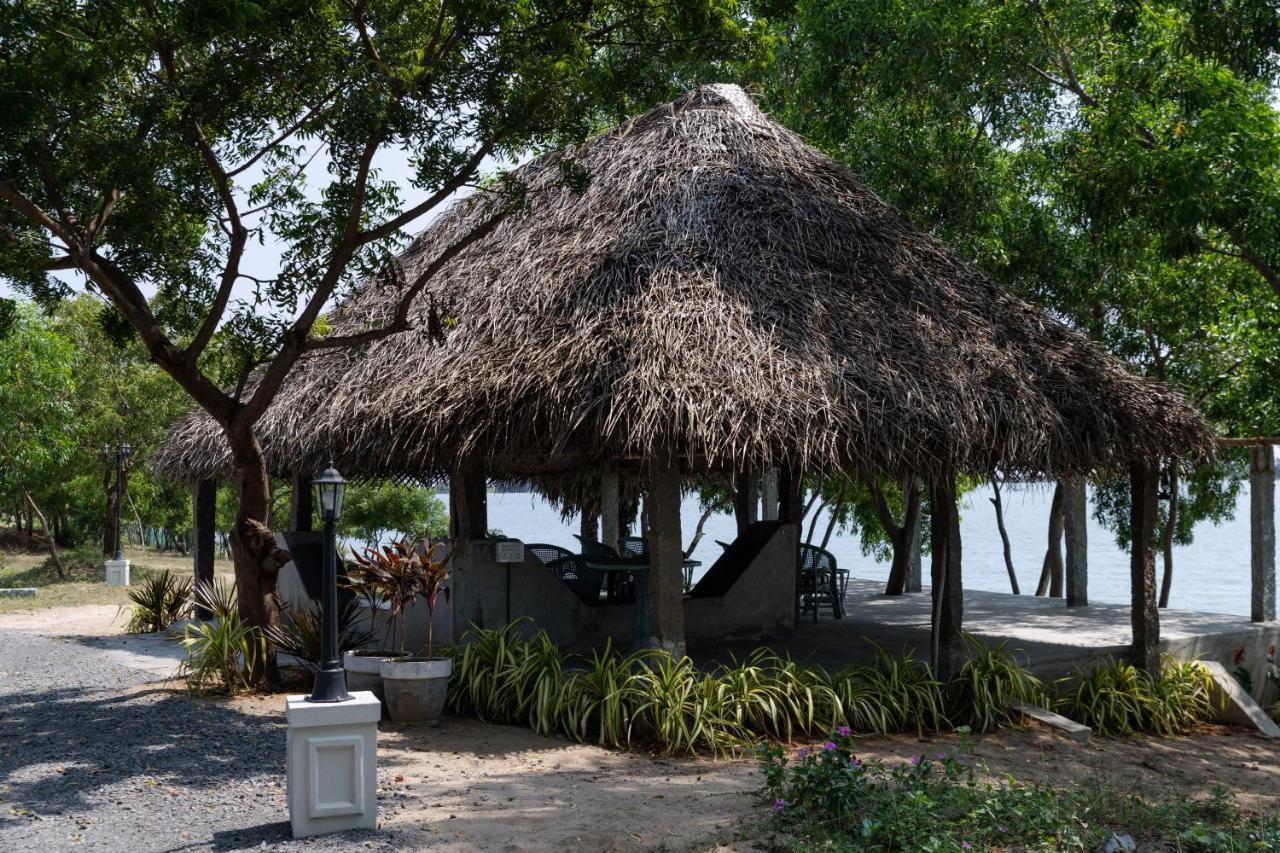 The Alampara Resort - Luxury Boutique Glamping & Water Sports Cheyūr Exterior foto