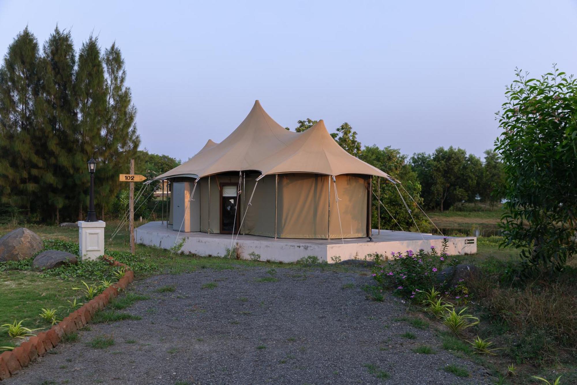 The Alampara Resort - Luxury Boutique Glamping & Water Sports Cheyūr Exterior foto